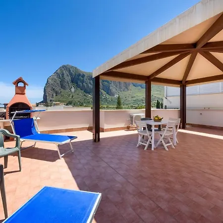 I Tre Golfi - Con Terrazzo Fino A 800 Mt Dal Mare Apartment *