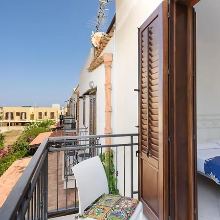 I Tre Golfi - Con Terrazzo Fino A 800 Mt Dal Mare Appartement